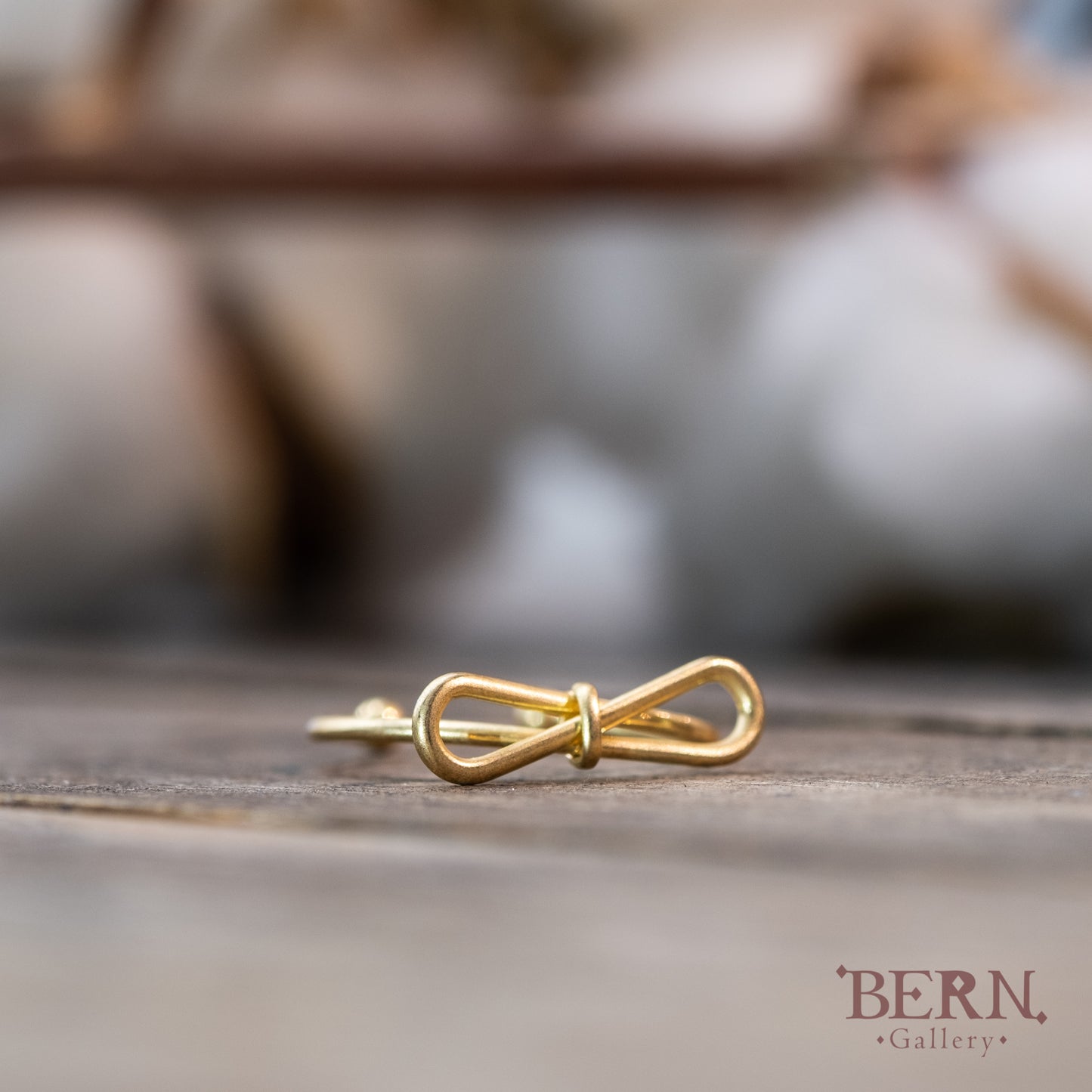 Gold Bow Ring